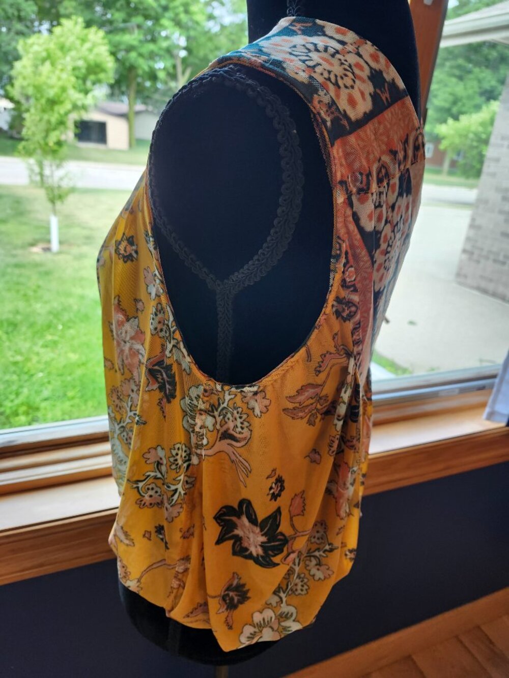 Free People Boho-Inspired Mustard Floral Faux Wrap Sleeveless Top Medium - Picture 8 of 10